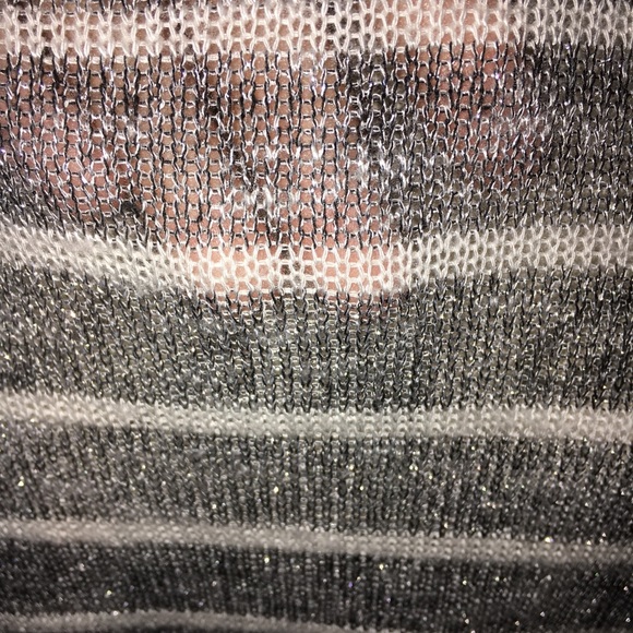 Lane Bryant silver & white striped tunic  sz 22-24 - Picture 3 of 3